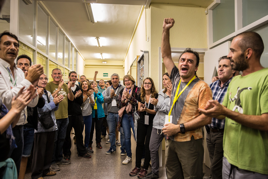 Celebration of the illegal referendum of Catalonia the 1th October. People have come to schools early at 5:30 am to keep the police from closing the school before voting starts. Long queues have built up at the door until the school has opened at 9:00 am. The first two hours in the morning there have been many informatic problems with the application to count the votes. People expected frustrated thinking that they could not vote. While in some schools of Barcelona and Sant Julià de Ramis there have been police charges, in Mataró people were voting under the threat of receiving a visit from the Civil Guard or the National Police and closing the schools. The Thos i Codina Institute of Mataró has organized activities in the afternoon to gather people and avoid closure. Finally, in the city of Mataró, no ballot boxes have been requisitioned and the final count has been made, with a 90.1% vote in favor of Catalonia's independence. Photo: Eva Parey/4SEE.